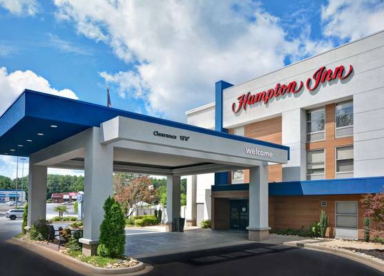 Hampton Inn Greenwood 1