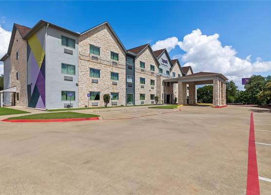 Spark by Hilton Round Rock 1