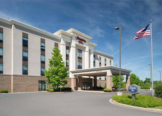 Hampton Inn Fairmont 1