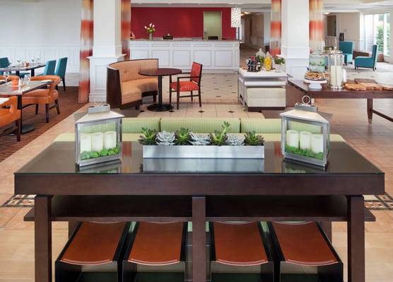 Hilton Garden Inn Montreal Airport 1