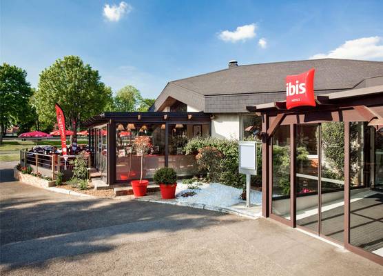 ibis Senlis 1