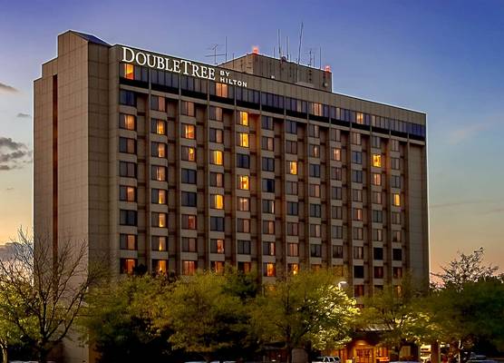 DoubleTree by Hilton Hotel St. Louis - Chesterfield 1