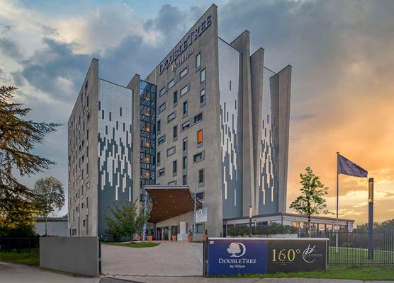 DoubleTree by Hilton Lyon Eurexpo & Spa 1