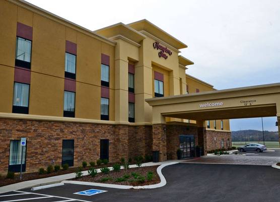 Hampton Inn Pulaski, TN 1