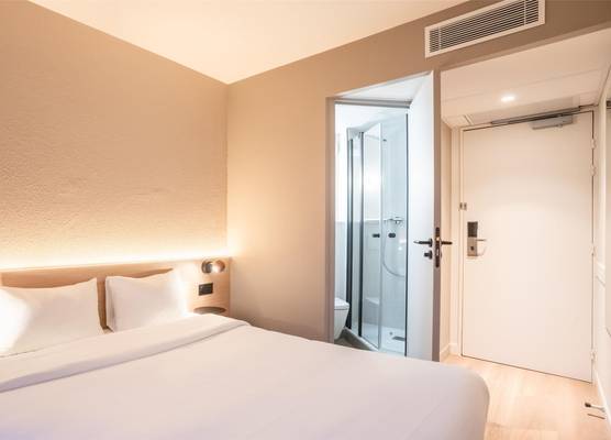 Kyriad ECO - Suresnes - La Defense 1