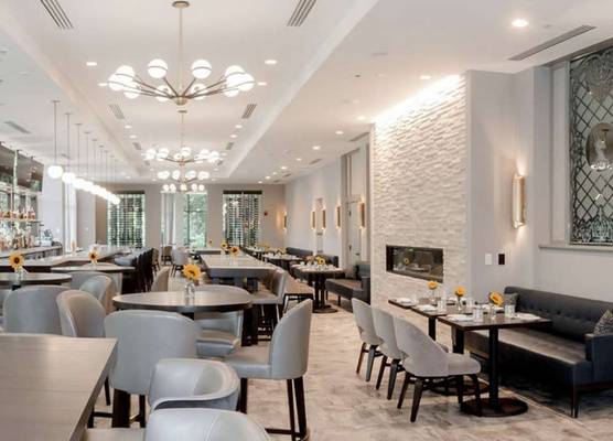 DoubleTree by Hilton Charlottesville 1