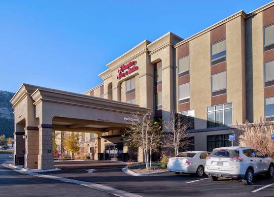 Hampton Inn & Suites Rifle 1