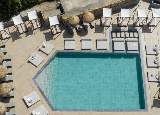 MARE GARDEN 1
