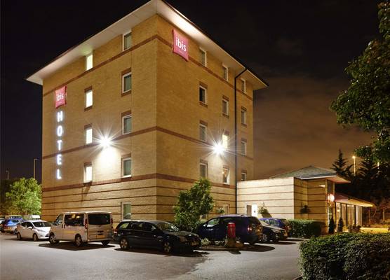 ibis London Thurrock M25 1