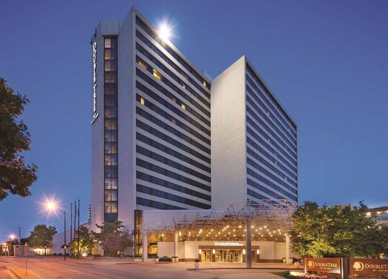 DoubleTree by Hilton Tulsa Downtown 1