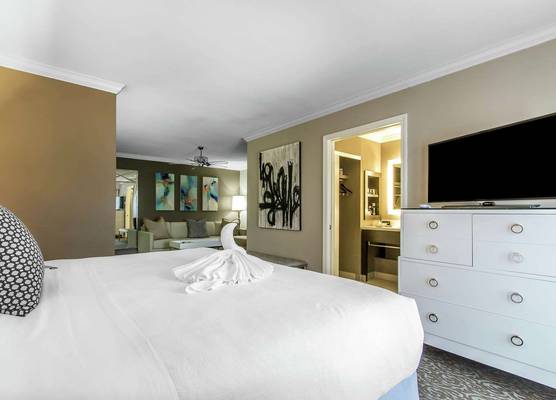 The Burgundy Hotel, Tapestry Collection by Hilton 1