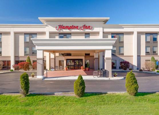 Hampton Inn Parkersburg/Mineral Wells 1