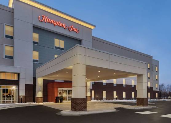 Hampton Inn Brooklyn Park 1