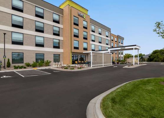Home2 Suites By Hilton Sheboygan 1