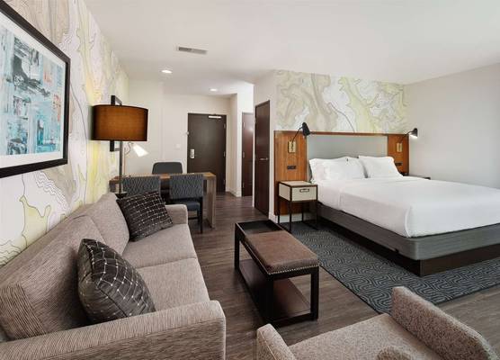 Embassy Suites Amarillo Downtown 1