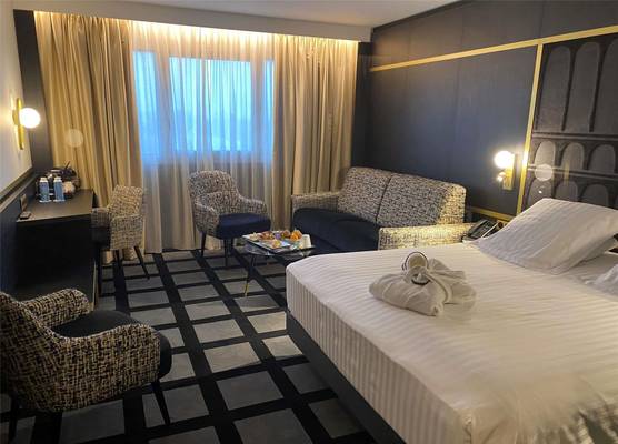Mercure Orléans Centre Bords de Loire 1