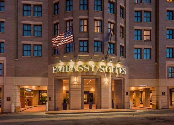 Embassy Suites by Hilton Alexandria Old Town 1