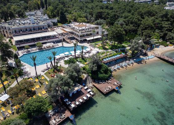 DoubleTree by Hilton Bodrum Isil Club Ultra All-Inclusive Resort 1