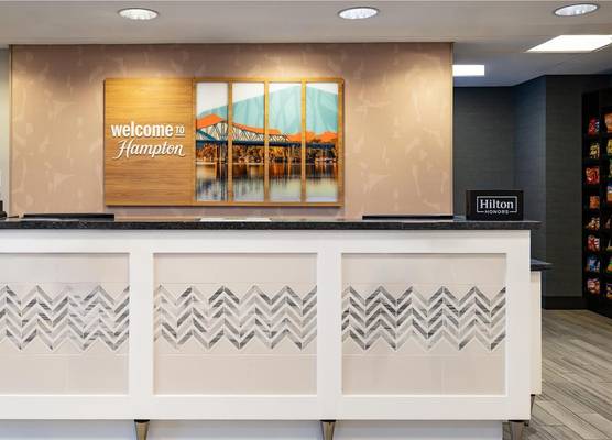 Hampton Inn and Suites La Crosse Downtown 1