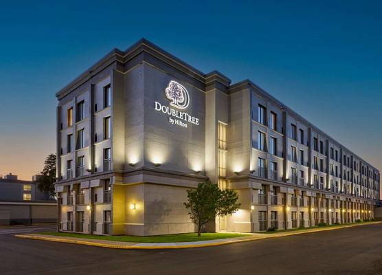 DoubleTree by Hilton Minneapolis Airport, MN 1