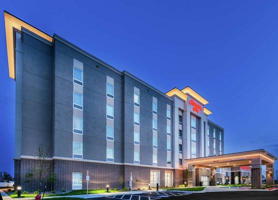 Hampton Inn Gardner 1