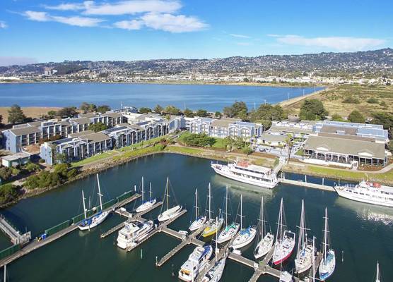 DoubleTree by Hilton Hotel Berkeley Marina 1