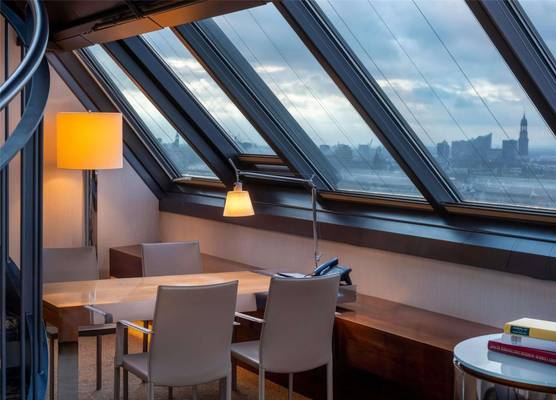 Movenpick Hotel Hamburg 1