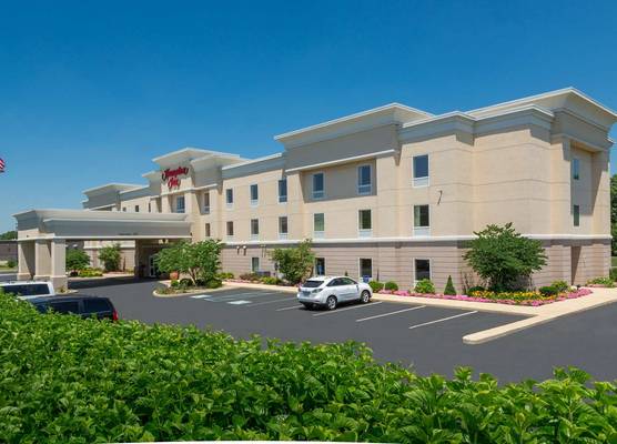 Hampton Inn Goshen 1