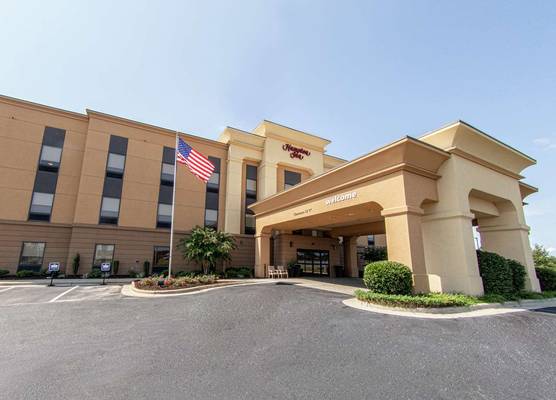 Hampton Inn Winfield 1