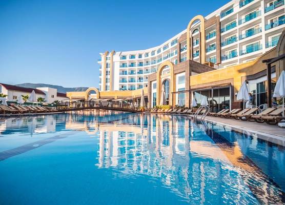 The Lumos Deluxe Resort Hotel & Spa 1