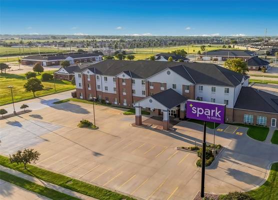 Spark by Hilton Grand Island 1