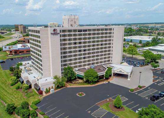 DoubleTree by Hilton St. Louis at Westport 1