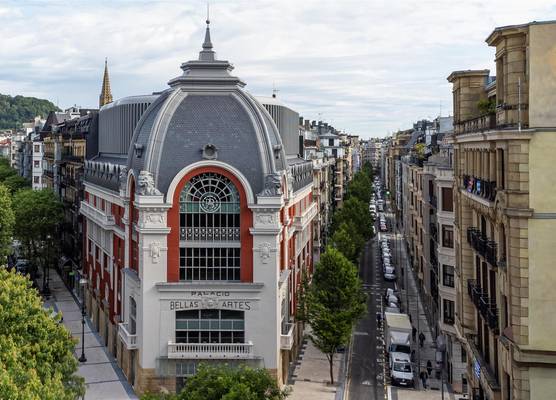 Hotel Palacio Bellas Artes San Sebastian, Curio Collection by Hilton 1