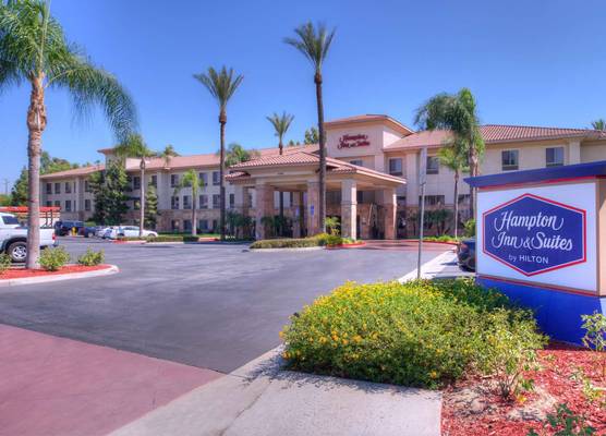 Hampton Inn & Suites Ontario 1