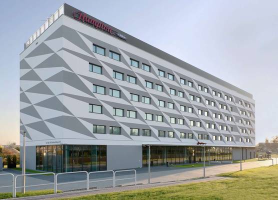 Hampton by Hilton Krakow Airport 1