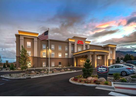 Hampton Inn & Suites Reno West 1