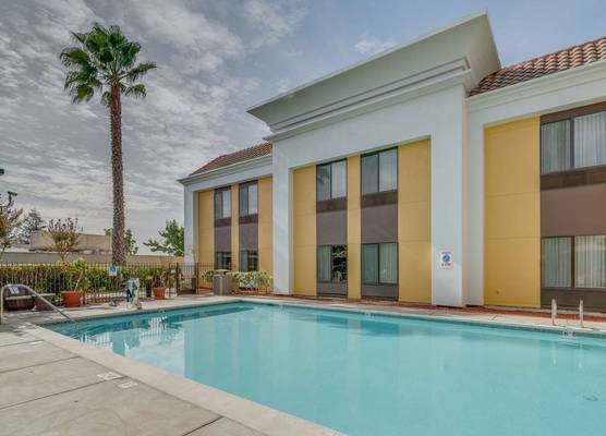 Hampton Inn Livermore 1