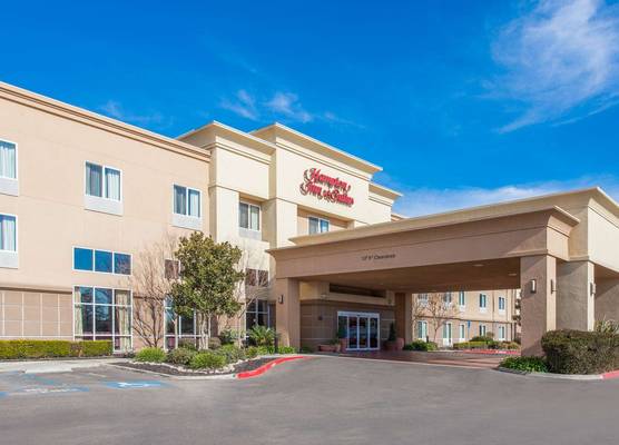 Hampton Inn & Suites Merced 1