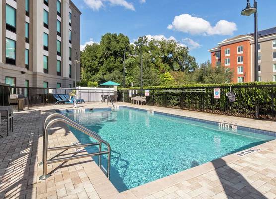 Hampton Inn & Suites Orlando-Apopka 1