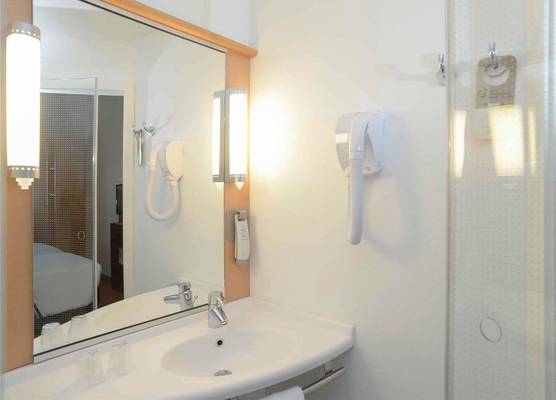 Hotel Ibis Lisboa Parque das Nações 1