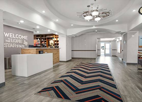 Hampton Inn Seguin 1