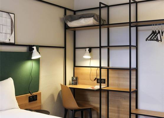 Ibis Évry-Courcouronnes 1