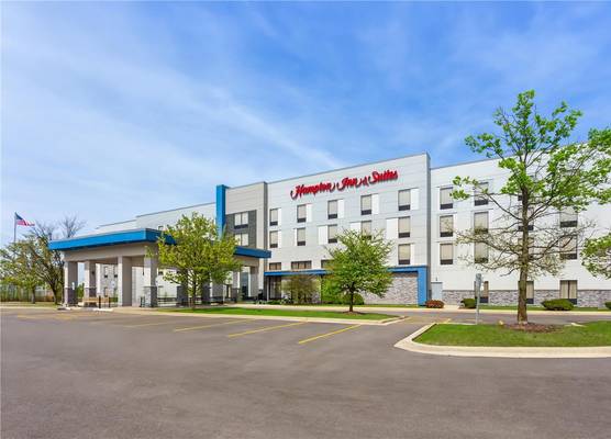 Hampton Inn & Suites Bolingbrook 1