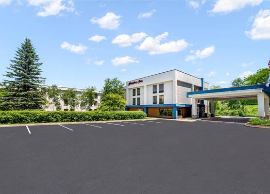 Hampton Inn White River Junction 1