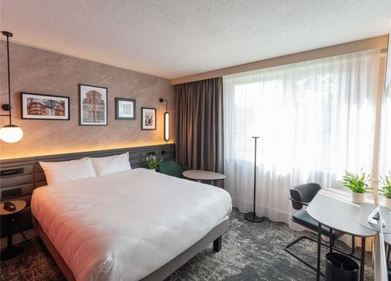 Novotel Angers Lac de Maine 1