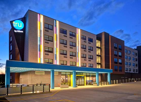 Tru By Hilton Manchester Downtown 1