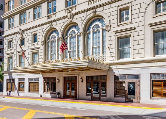 Hotel Flor Tampa Downtown, Tapestry Collection By Hilton 1