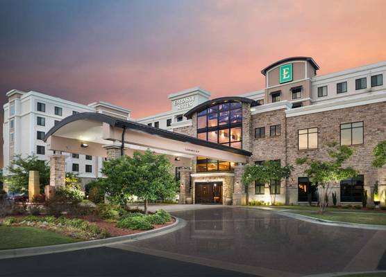 Embassy Suites by Hilton Fayetteville Fort Bragg 1