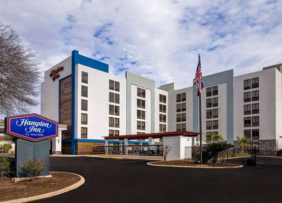 Hampton Inn San Antonio-Downtown (River Walk) 1
