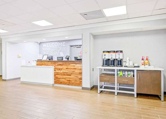 Hampton Inn St. Louis - Westport 1